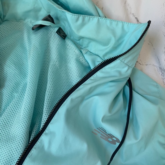 New Balance Rain Jacket - Picture 2 of 4